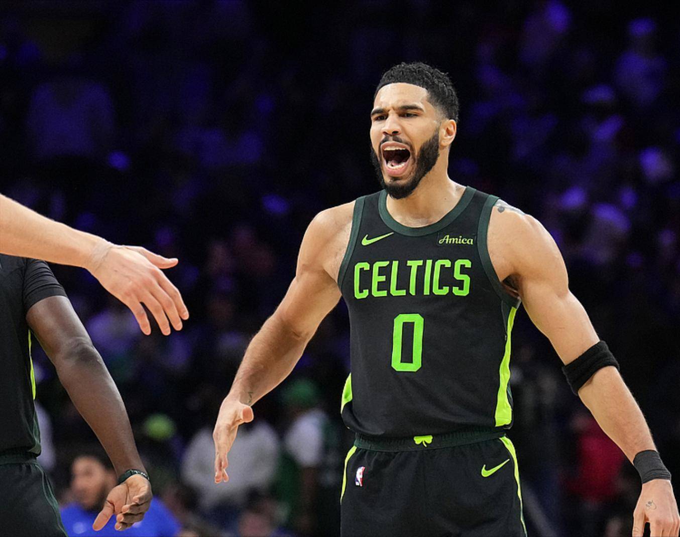 开云·体育官网-逆转“奇迹之夜”：史上最震撼的逆袭盛宴