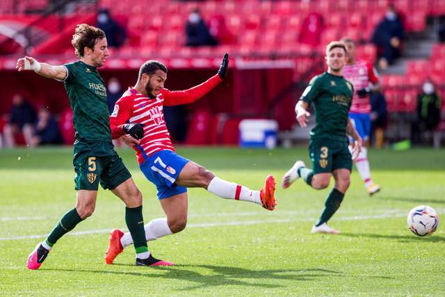 kaiyun.com-西甲豪门新战略，稳扎稳打求胜利